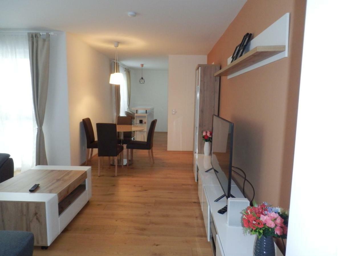 Spacious, Modern 1-Bdrm Apt Near Vic & Austria Ctr Leilighet Wien Eksteriør bilde