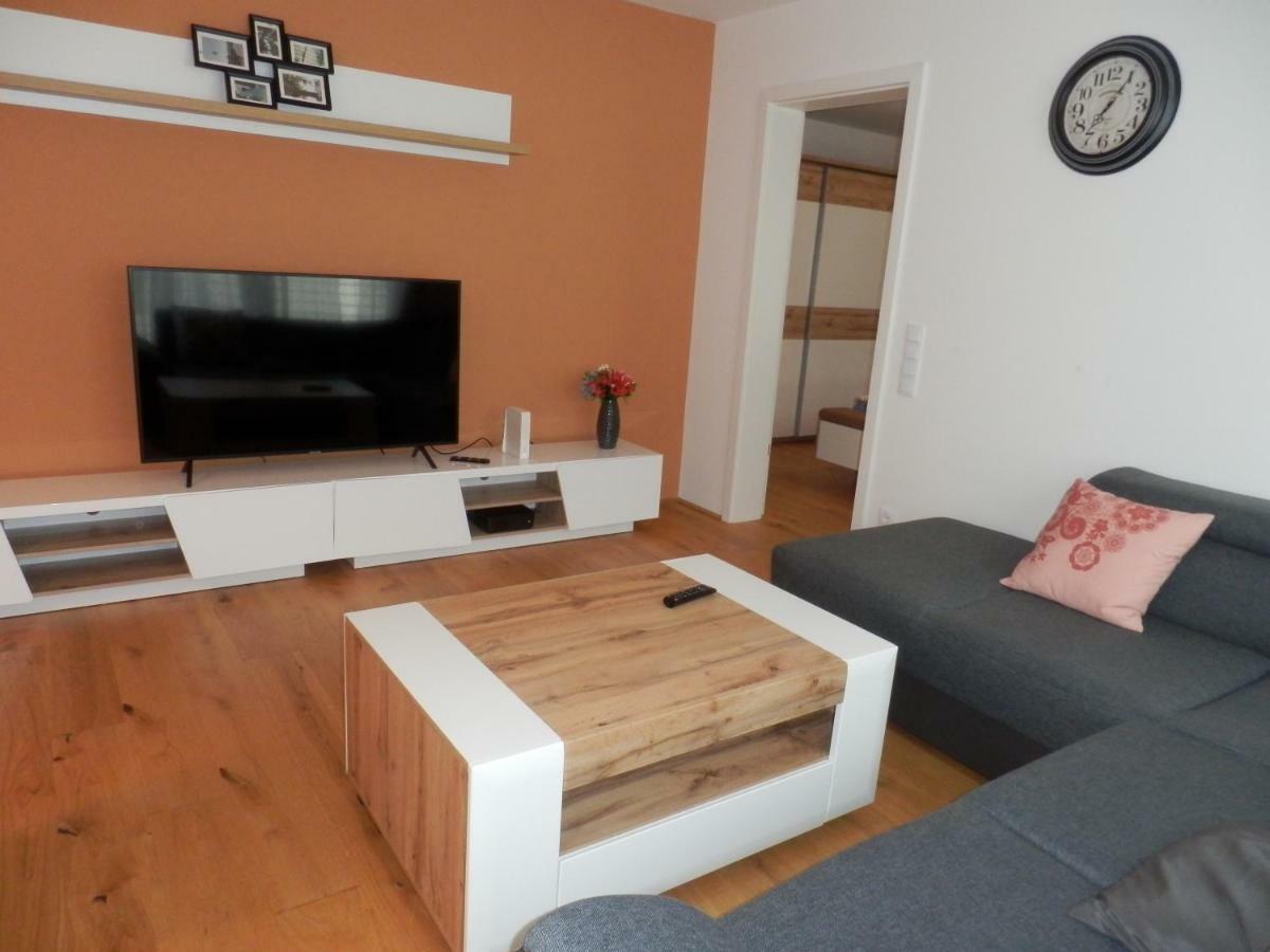 Spacious, Modern 1-Bdrm Apt Near Vic & Austria Ctr Leilighet Wien Eksteriør bilde