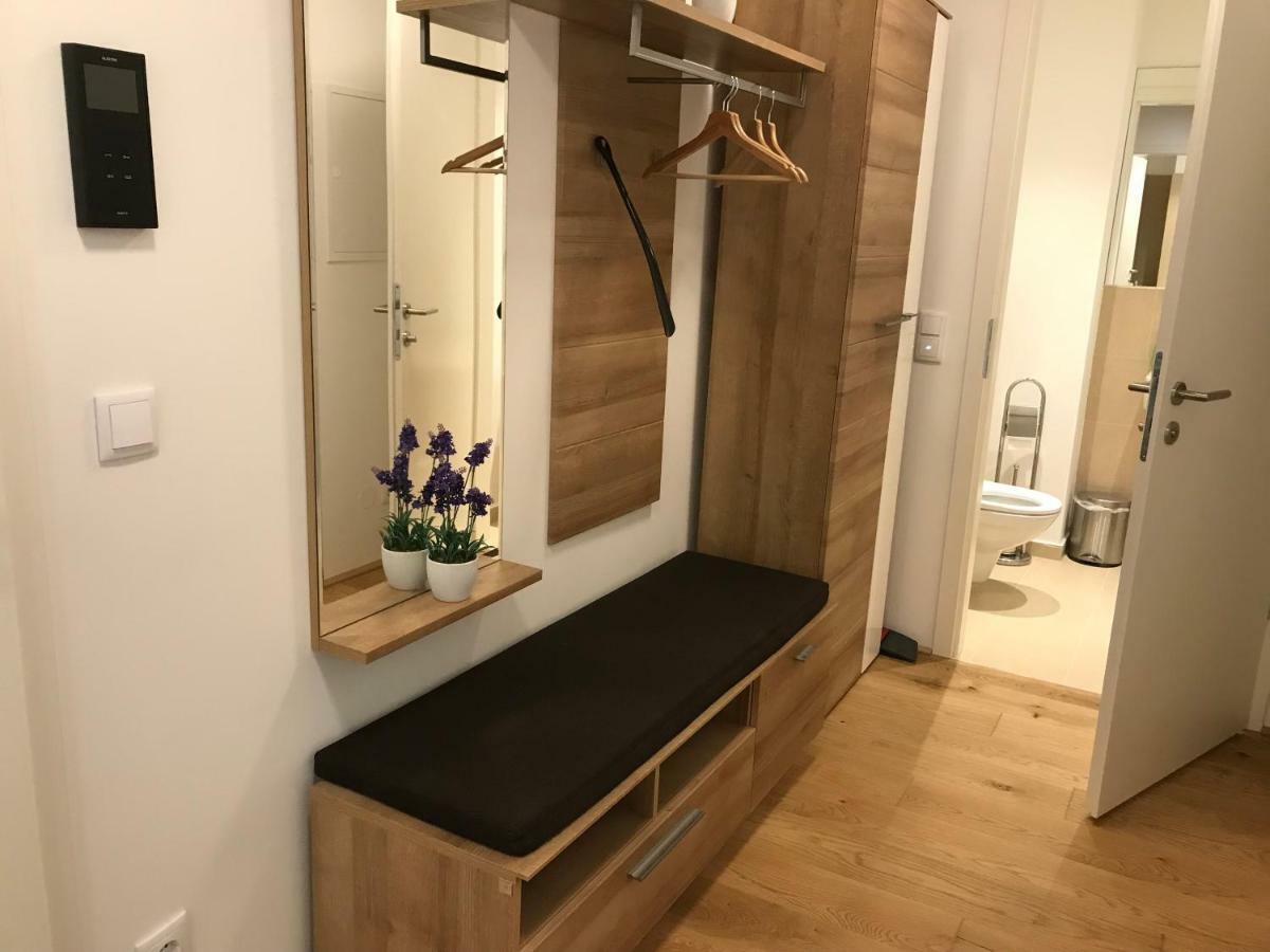 Spacious, Modern 1-Bdrm Apt Near Vic & Austria Ctr Leilighet Wien Eksteriør bilde