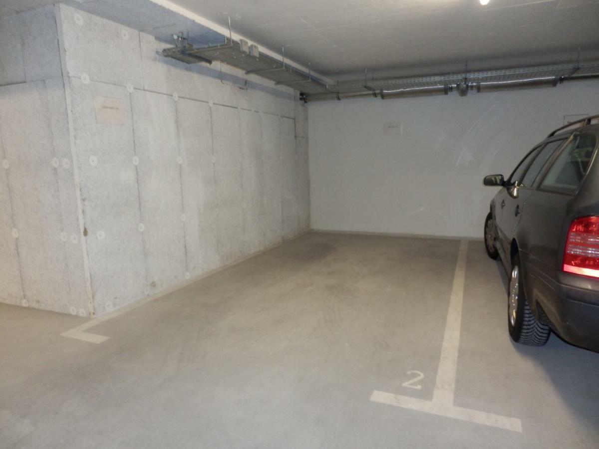 Spacious, Modern 1-Bdrm Apt Near Vic & Austria Ctr Leilighet Wien Eksteriør bilde