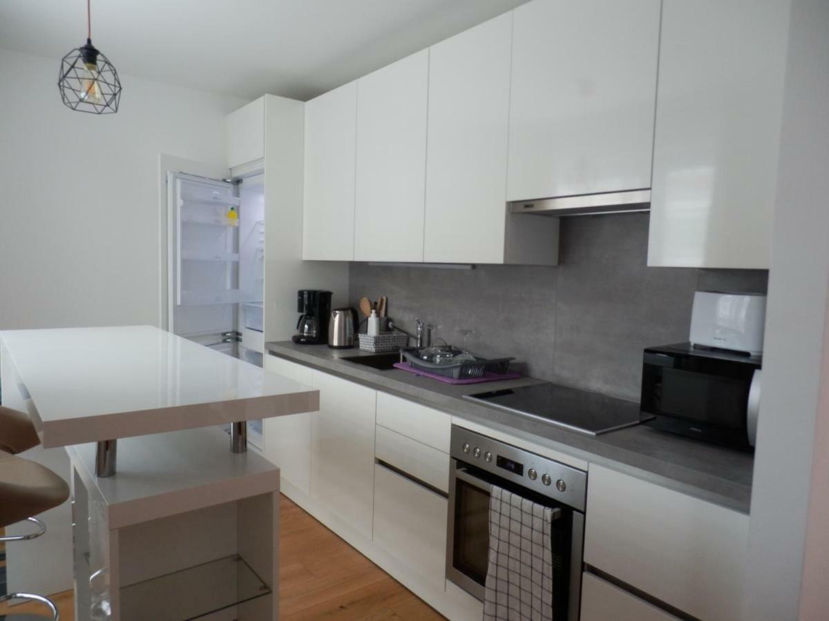 Spacious, Modern 1-Bdrm Apt Near Vic & Austria Ctr Leilighet Wien Eksteriør bilde