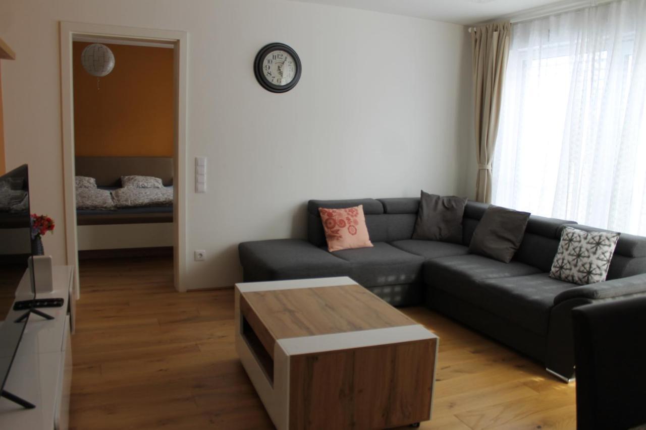 Spacious, Modern 1-Bdrm Apt Near Vic & Austria Ctr Leilighet Wien Eksteriør bilde